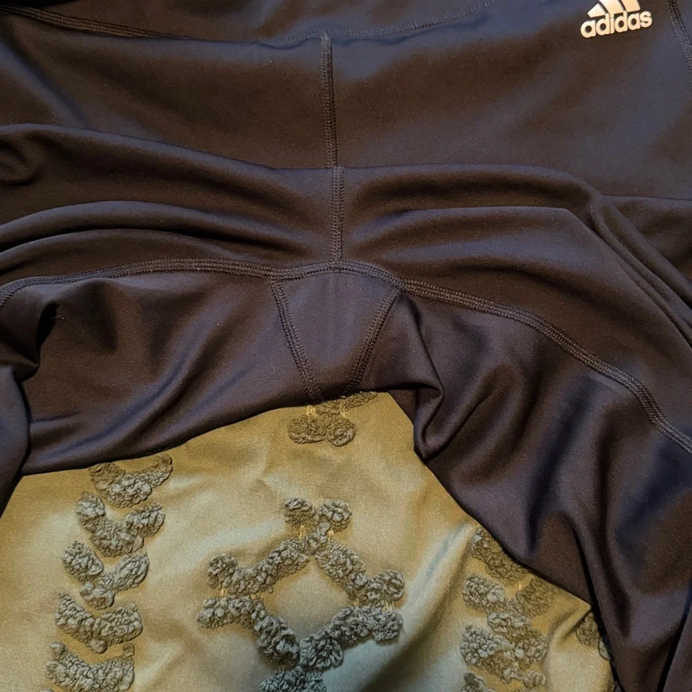 Adidas AEROREADY Three Stripe 7/8 Leggings - Picture 5 of 8